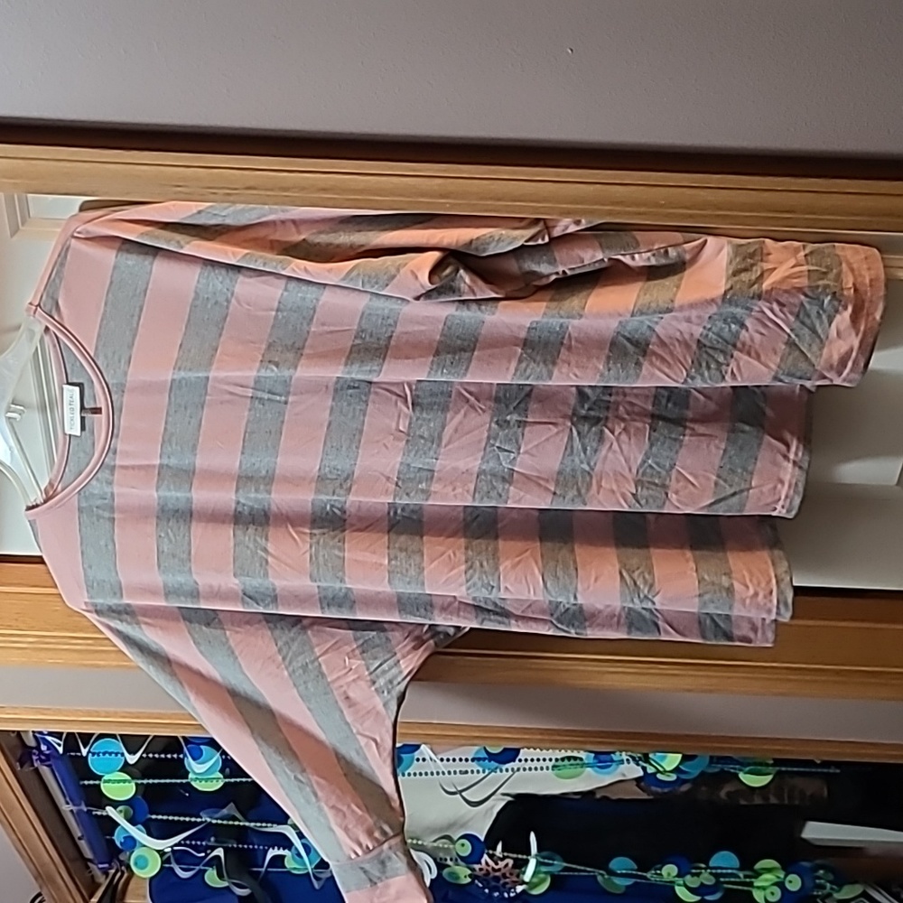 Women's Pink & Gray Batwing Sleeve Top